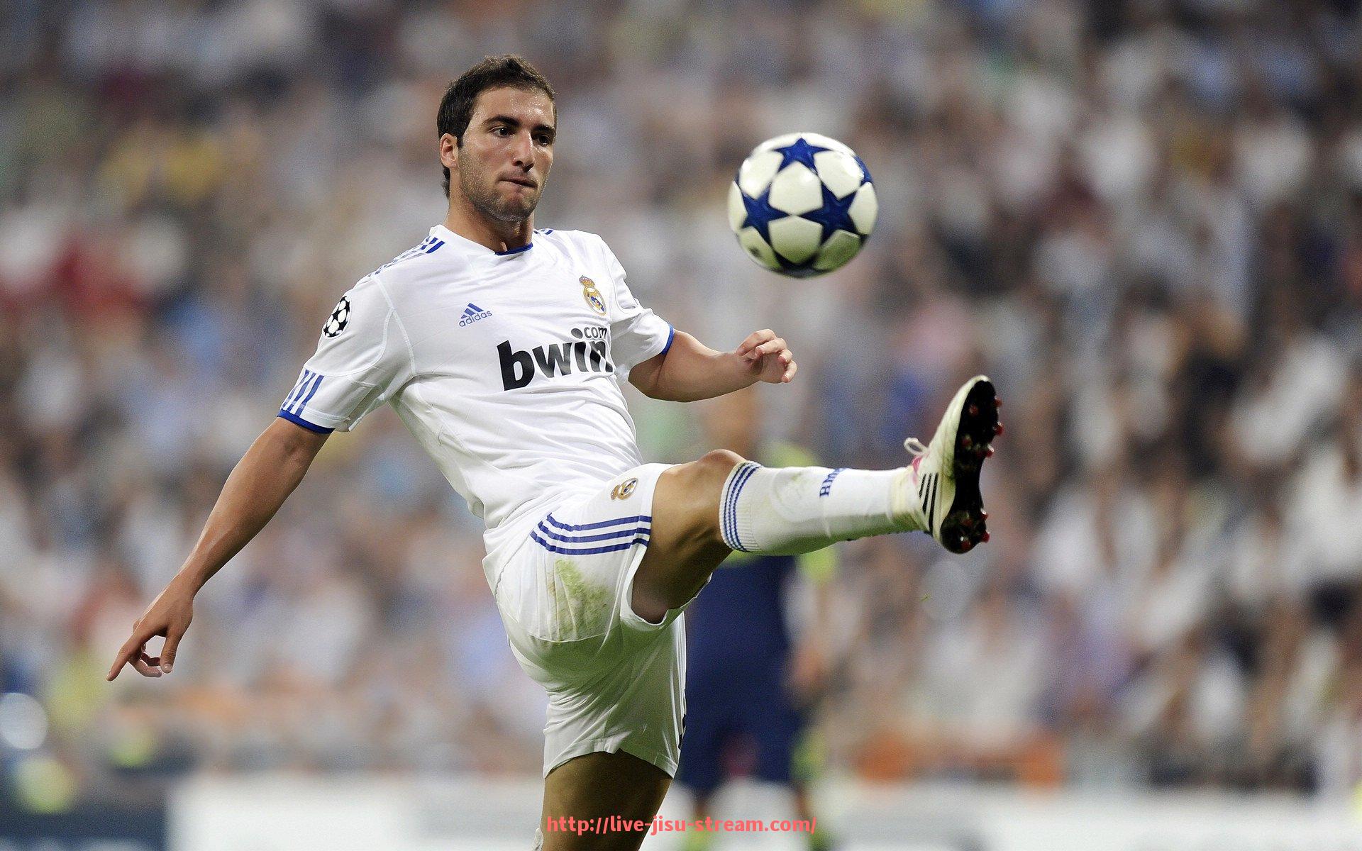 极速直播-各赛季世俱杯球队高强度跑动次数统计与体能管理探讨